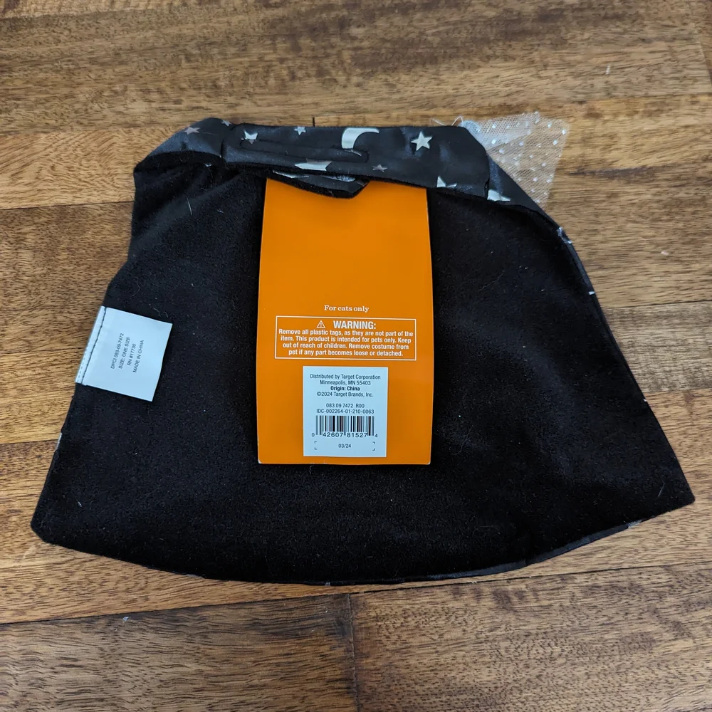 *NWT* Moon & Star Cape Pet Costume